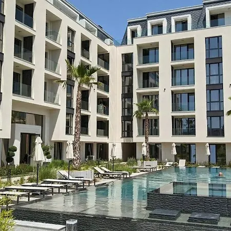 Cozy Flat In Azur Premium Апартамент *